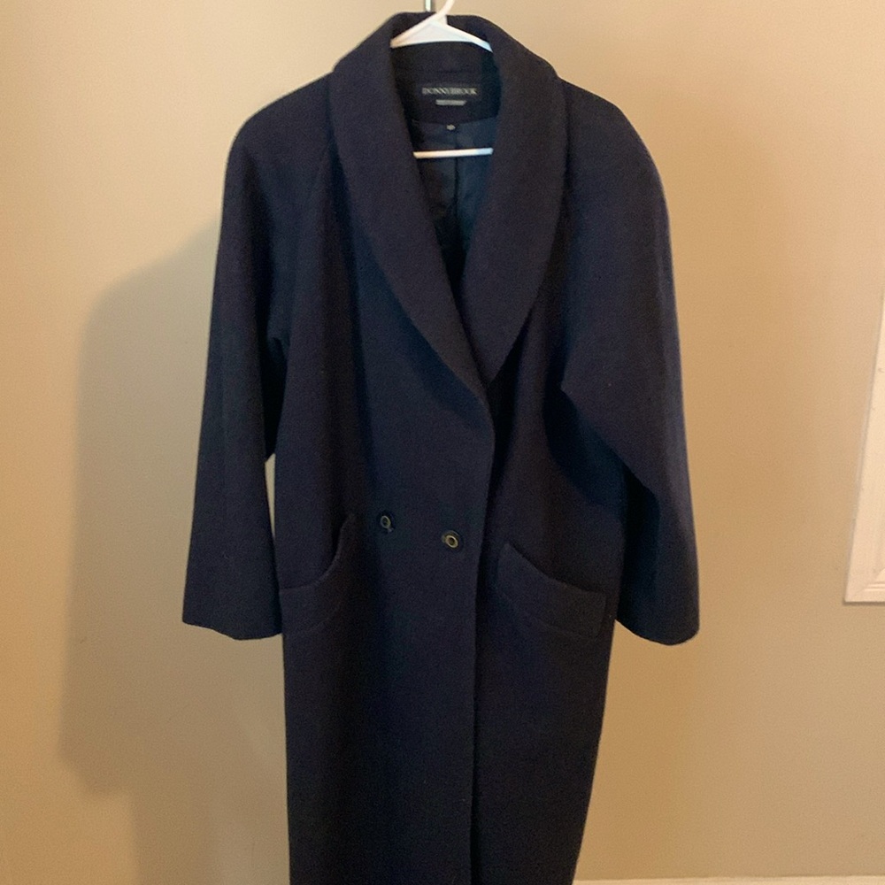 Donny Brook size 10 beautiful coat dark gray.